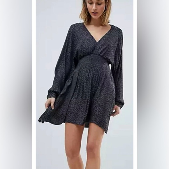 Elan Charcoal Long Sleeve lightweight Dress - size medium - Picture 2 of 16